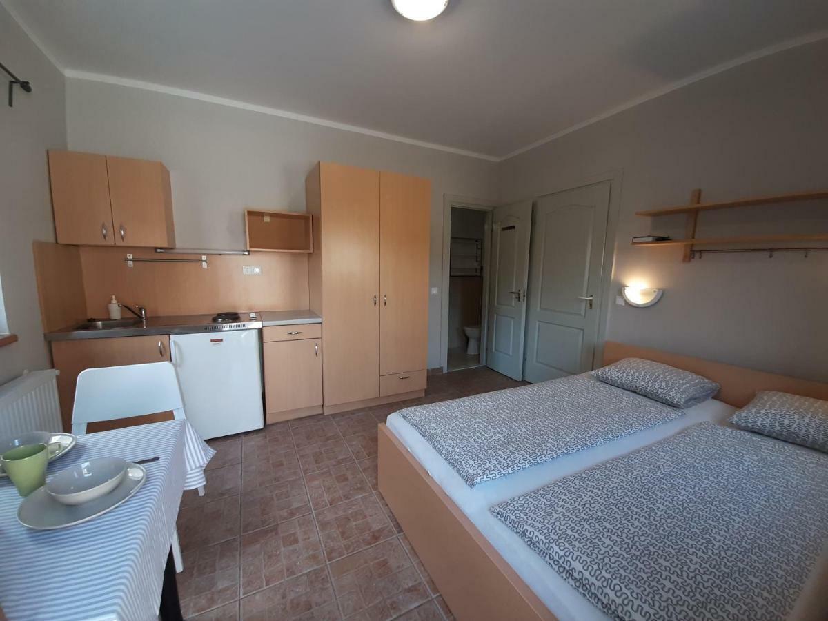 Familia Apartmanhaz 케츨리 외부 사진