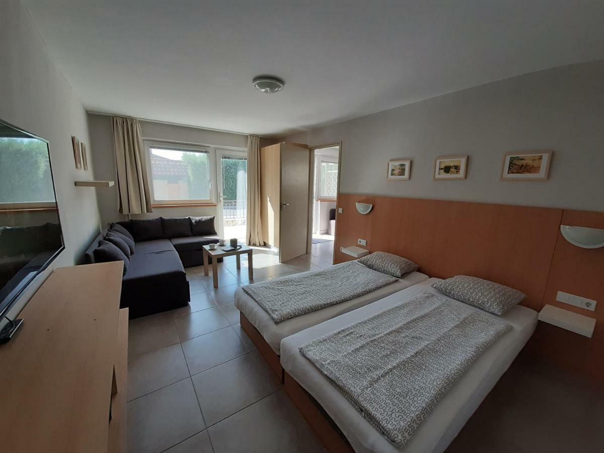 Familia Apartmanhaz 케츨리 외부 사진