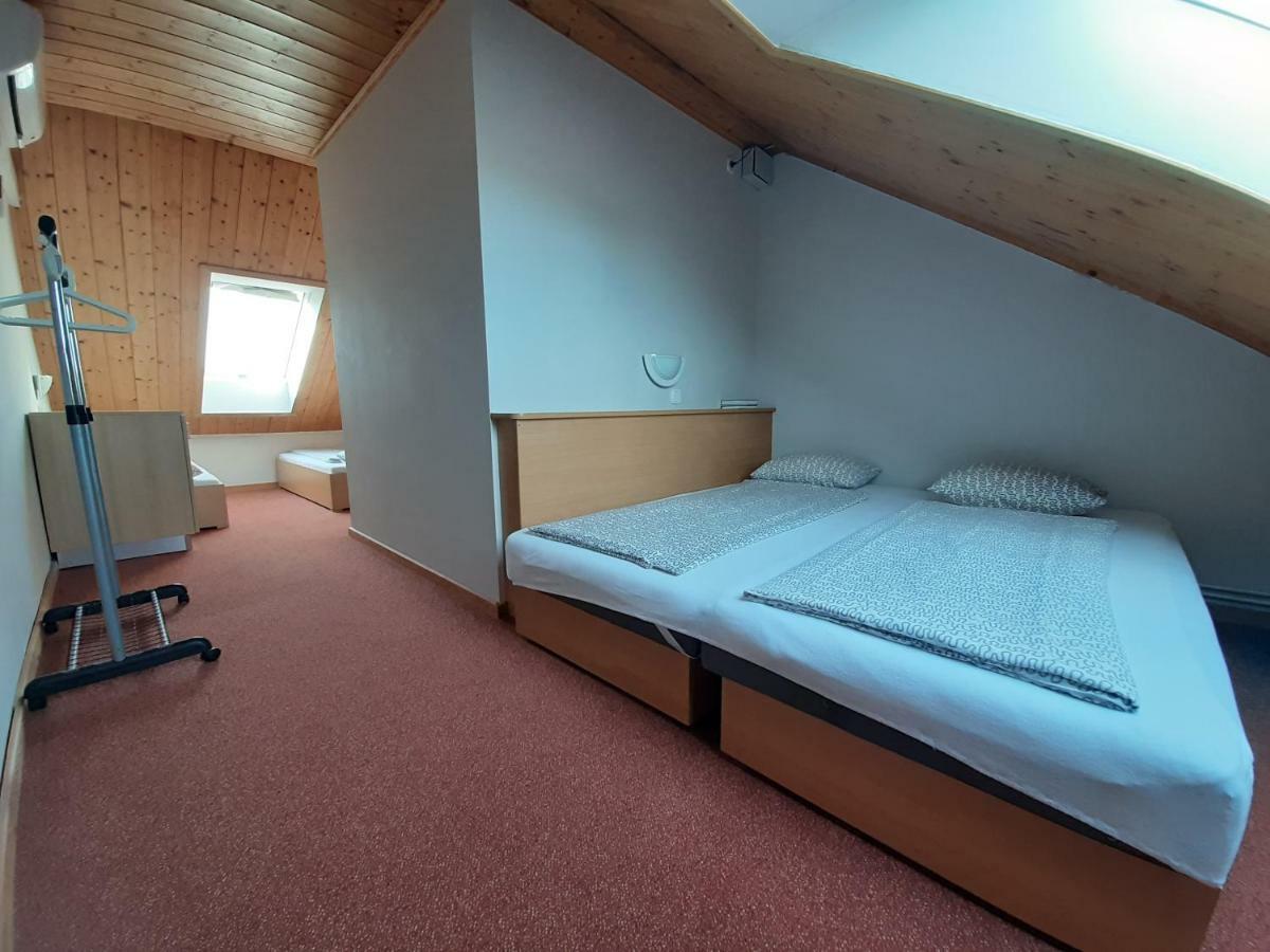 Familia Apartmanhaz 케츨리 외부 사진