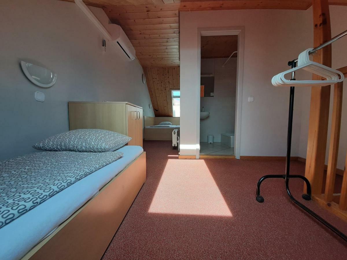 Familia Apartmanhaz 케츨리 외부 사진